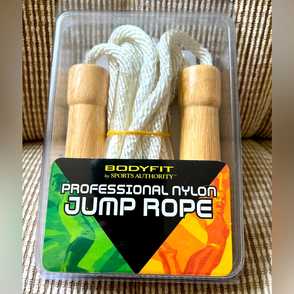 Professional Nylon Jump Rope New in Package 9ft Bodyfit by Sports Authority